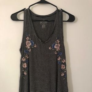 American Eagle Soft & Sexy Flower Tank